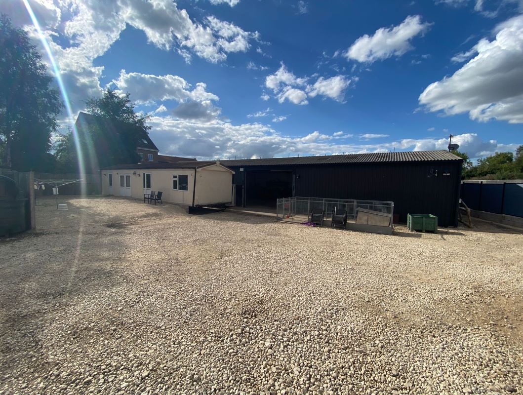 Hilltop Farm, Old Road, Sutton-in-Ashfield, NG17 3DY