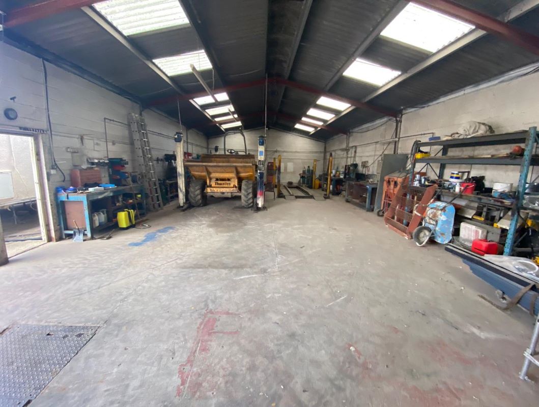 Hilltop Farm, Old Road, Sutton-in-Ashfield, NG17 3DY