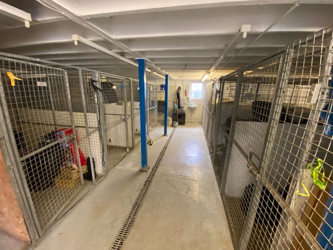 Hilltop Farm, Old Road, Sutton-in-Ashfield, NG17 3DY