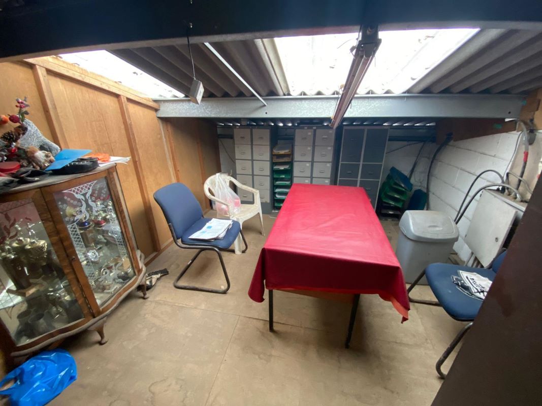 Hilltop Farm, Old Road, Sutton-in-Ashfield, NG17 3DY