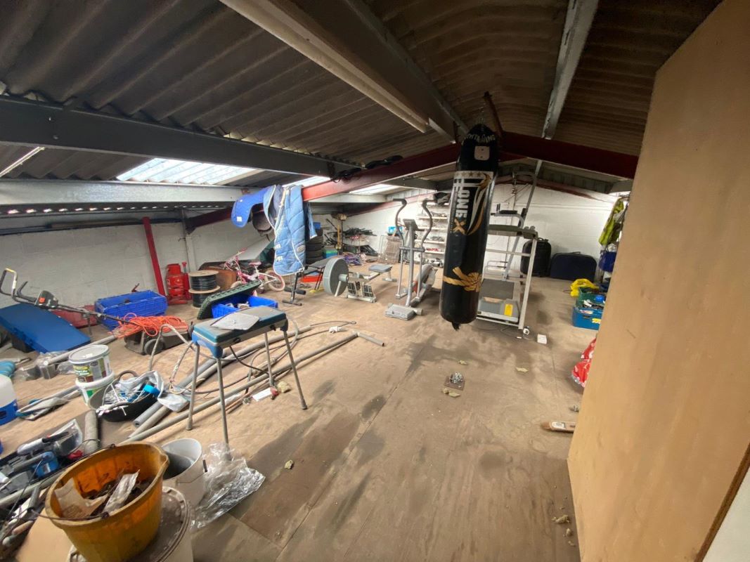 Hilltop Farm, Old Road, Sutton-in-Ashfield, NG17 3DY