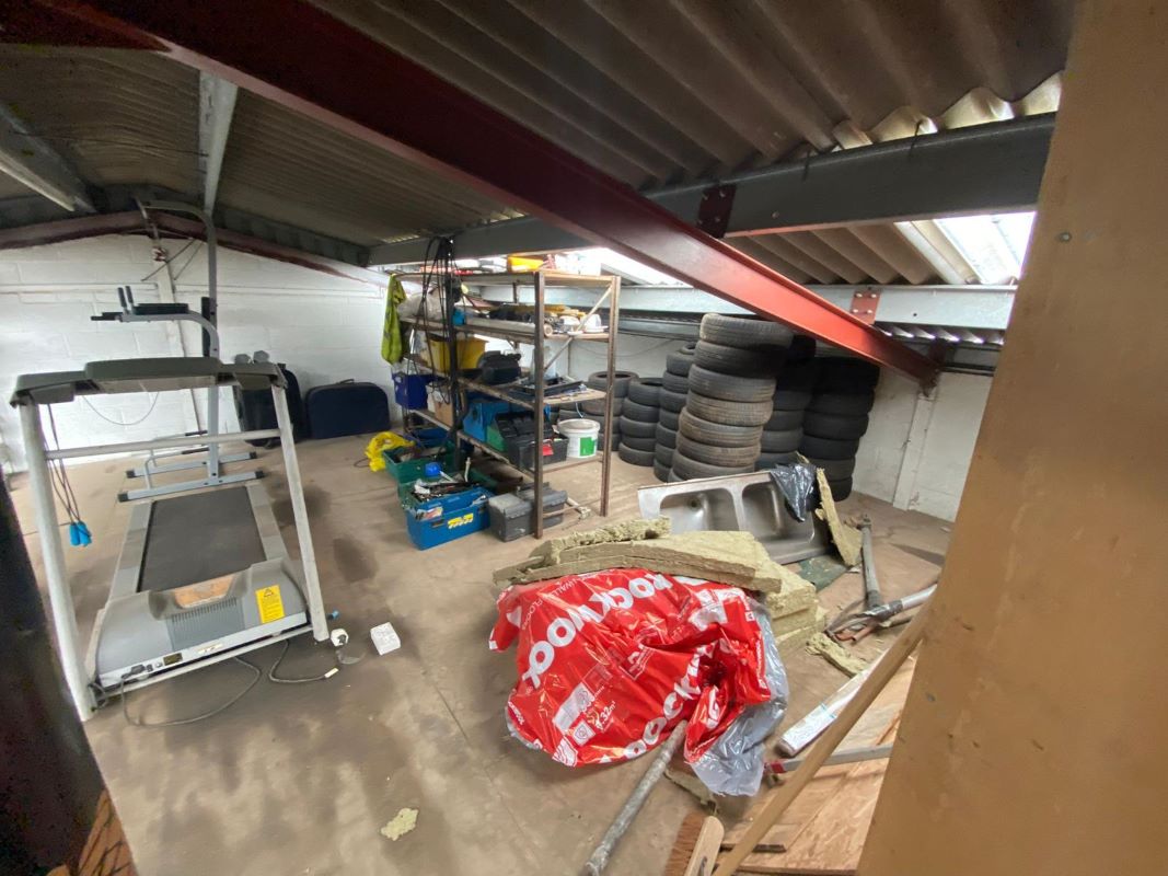 Hilltop Farm, Old Road, Sutton-in-Ashfield, NG17 3DY