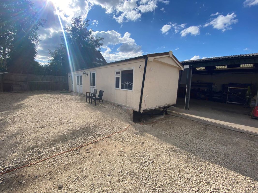 Hilltop Farm, Old Road, Sutton-in-Ashfield, NG17 3DY