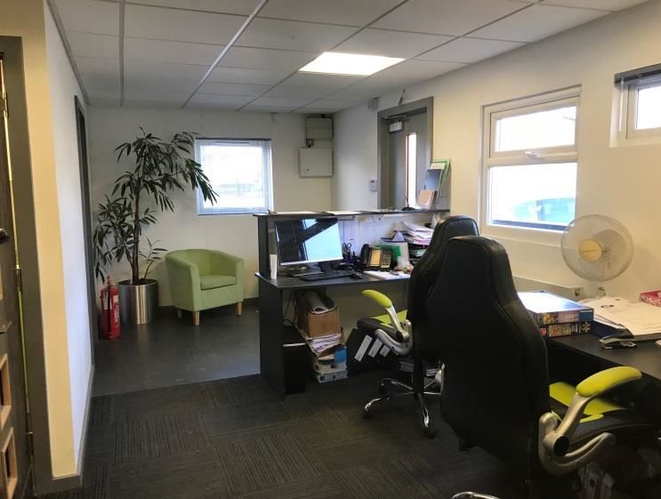 9 Limber Road, Kirmington, Ulceby, South Humberside, DN39 6YB