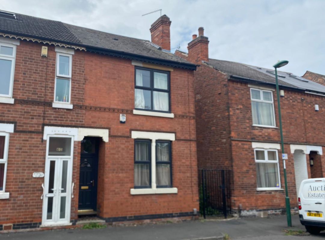 56 Cycle Road, Nottingham, NG7 2DT