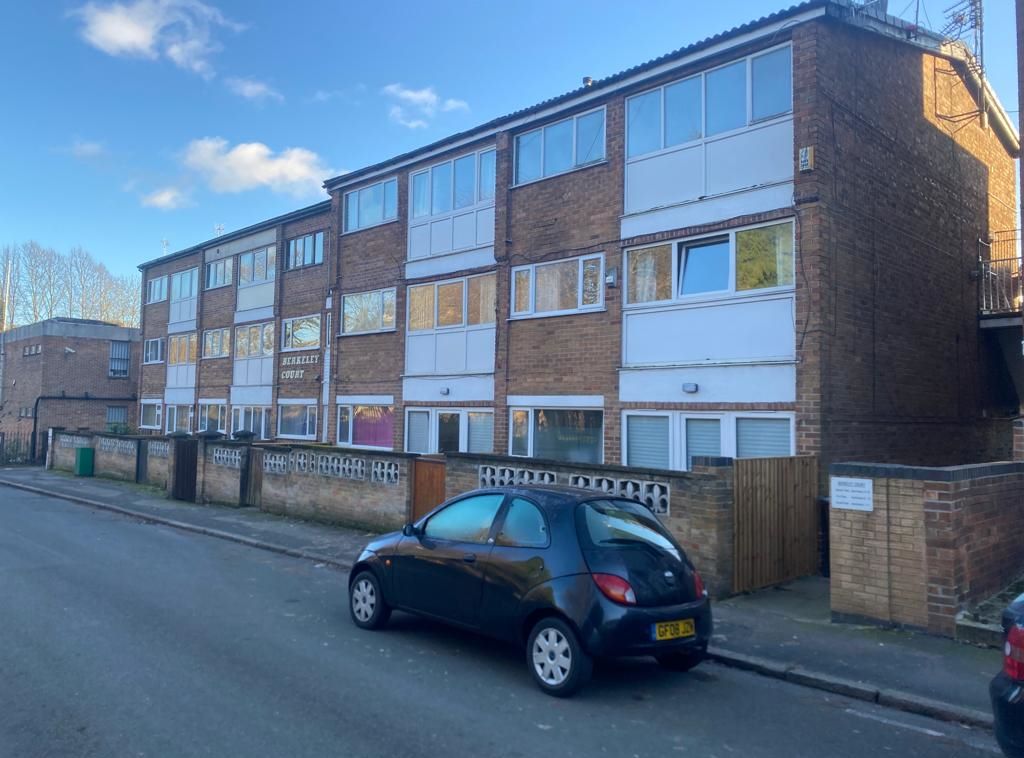 16 Berkeley Court, Nottingham, NG5 2AU
