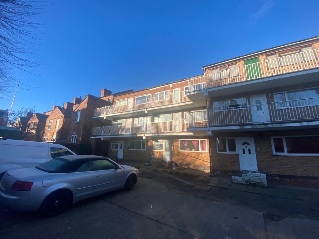 16 Berkeley Court, Nottingham, NG5 2AU