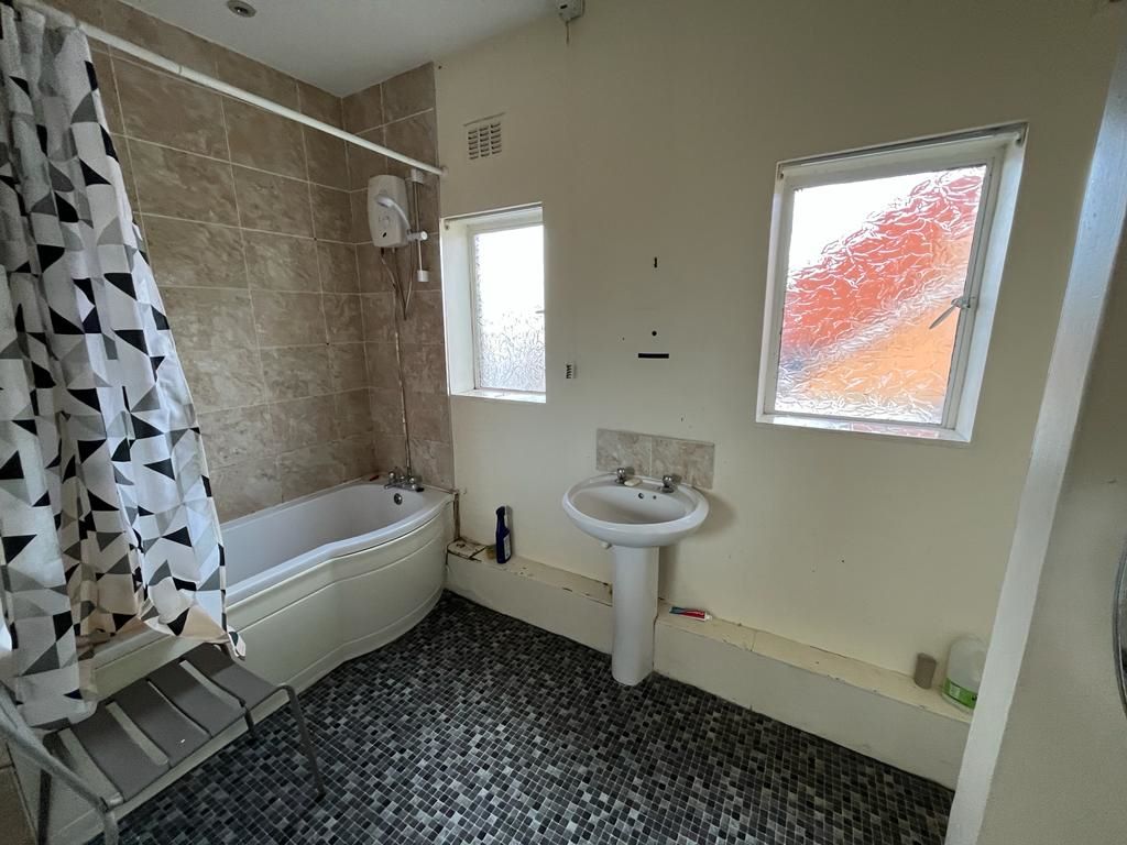 28 Station Street, Burton-on-Trent, Staffordshire, DE14 1AU