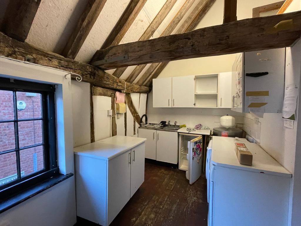 3 White Hart Yard, Newark, Nottinghamshire, NG24 1DX