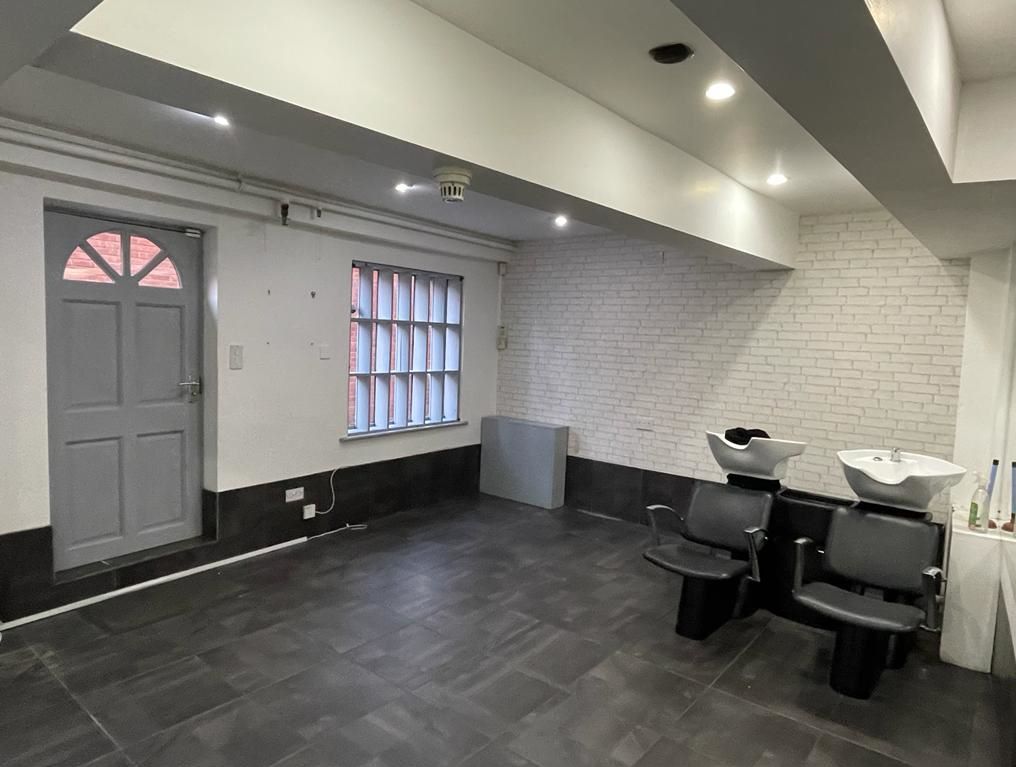 3 White Hart Yard, Newark, Nottinghamshire, NG24 1DX
