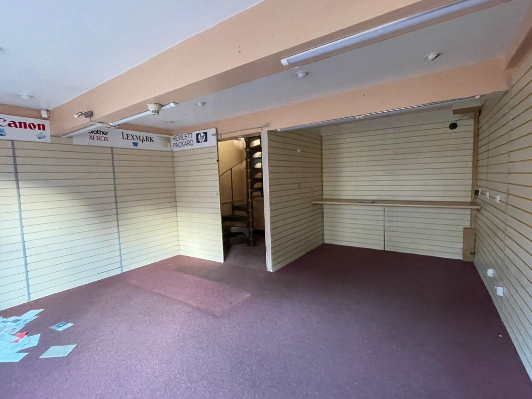 2 White Hart Yard, Newark, Nottinghamshire, NG24 1DX