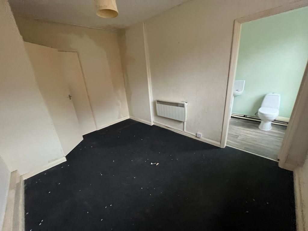 Flats 1-4, 23 Norman Street, Ilkeston, Derbyshire, DE7 8JZ