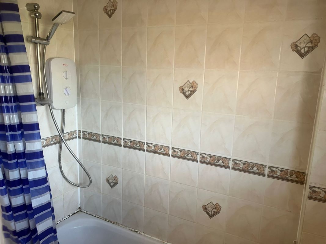 40 Heatherington Gardens, Top Valley, Nottingham, NG5 9EA