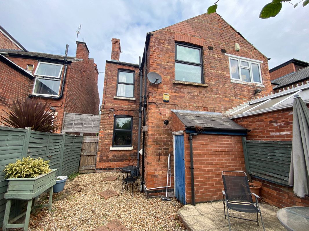 56 Cycle Road, Nottingham, NG7 2DT