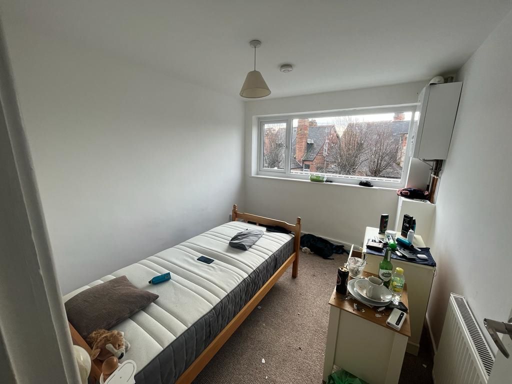 16 Berkeley Court, Nottingham, NG5 2AU