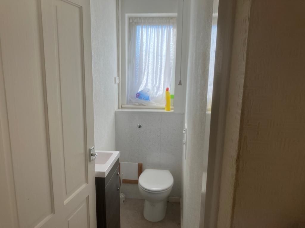 72 & 72A Kirklington Road, Bilsthorpe, Newark, NG22 8SP