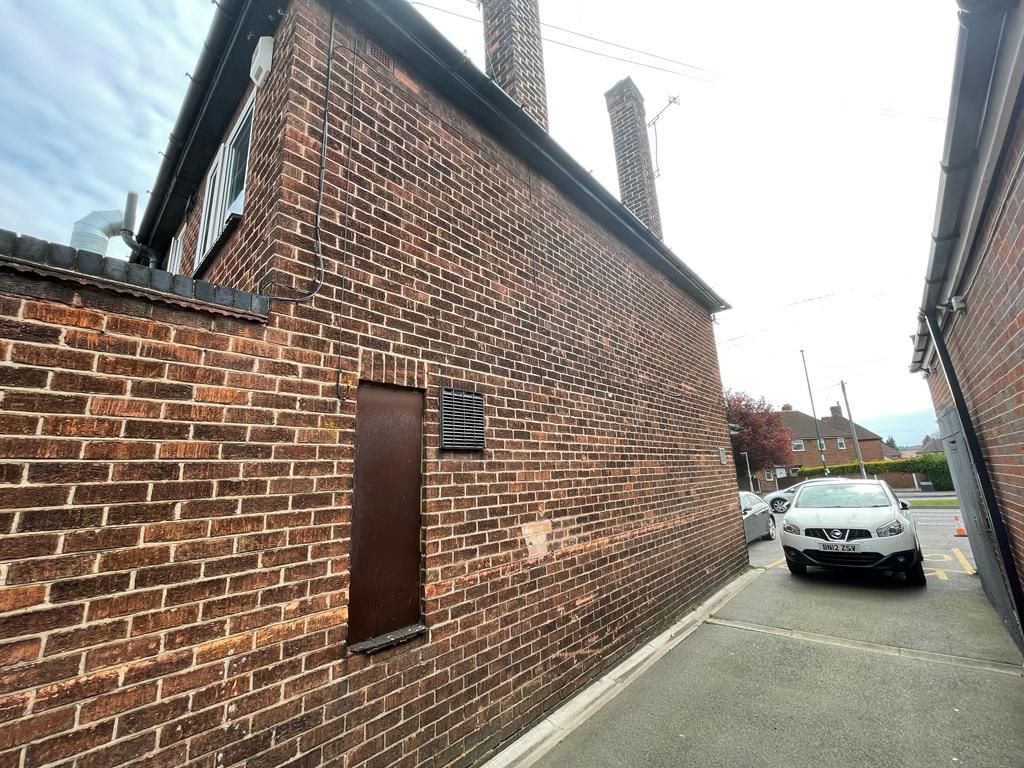 433 Beechdale Road, Nottingham, NG8 3LF