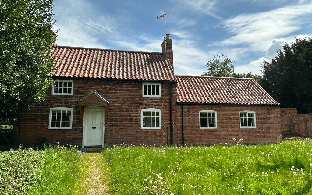 Myrtle House, Low Road, Besthorpe, Newark, Nottinghamshire, NG23 7HJ