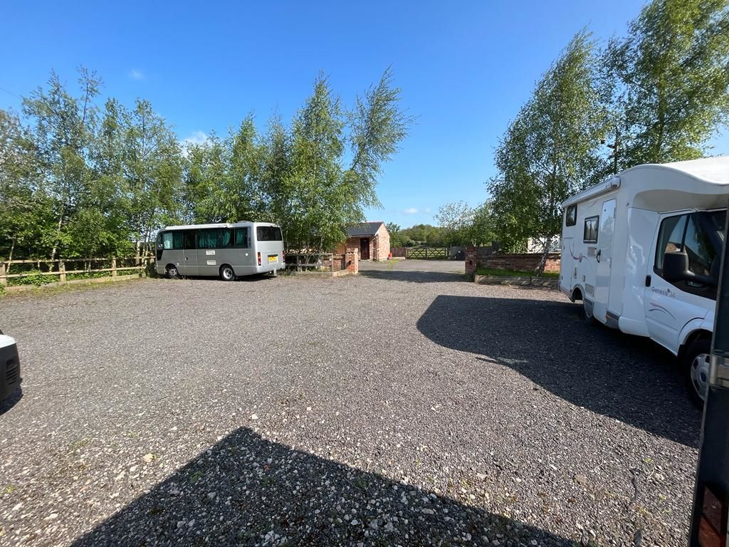 Land and Stables off Mansfield Road, Papplewick, Nottingham, NG15 8FL