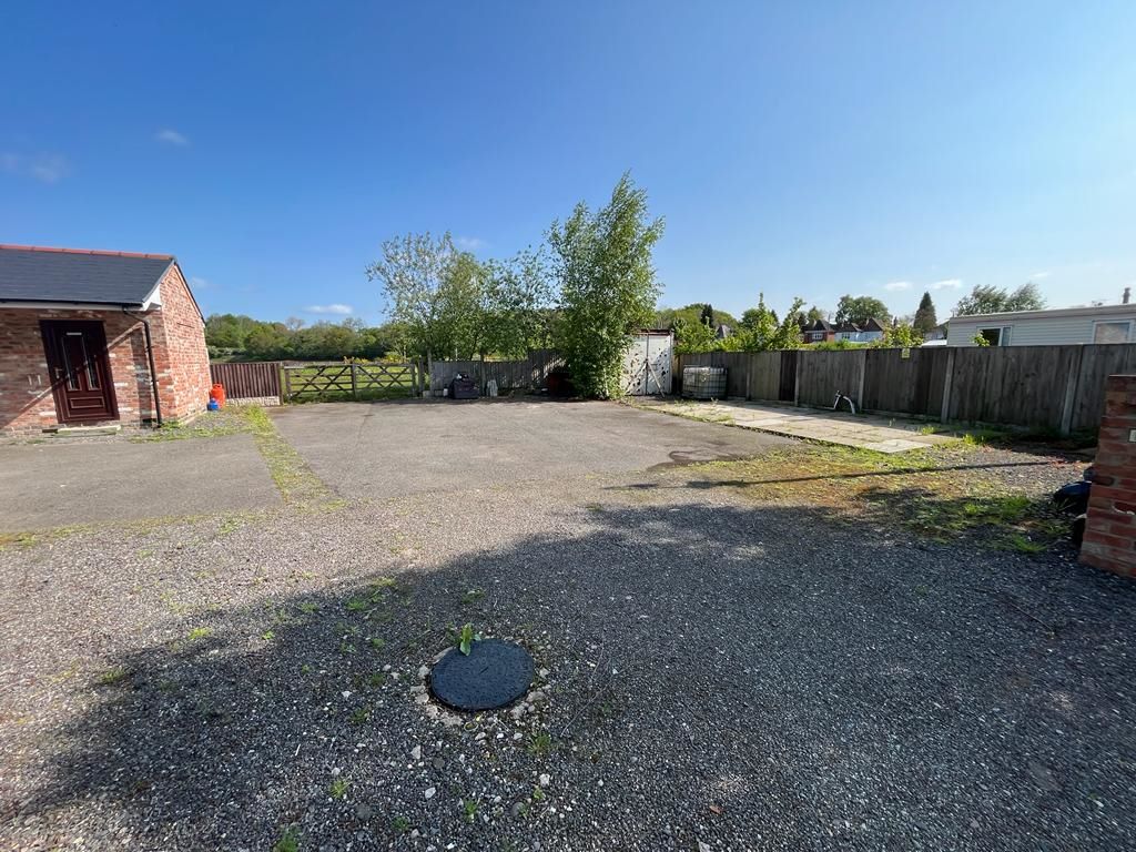 Land and Stables off Mansfield Road, Papplewick, Nottingham, NG15 8FL