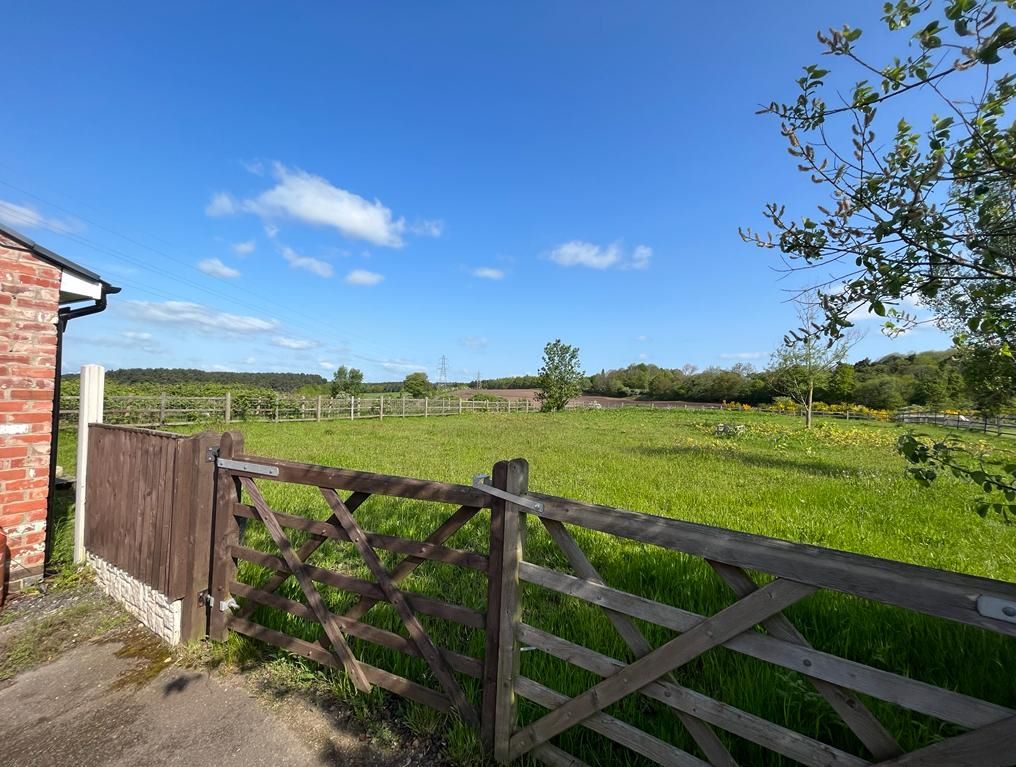 Land and Stables off Mansfield Road, Papplewick, Nottingham, NG15 8FL
