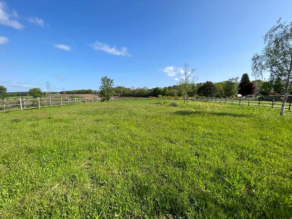 Land and Stables off Mansfield Road, Papplewick, Nottingham, NG15 8FL