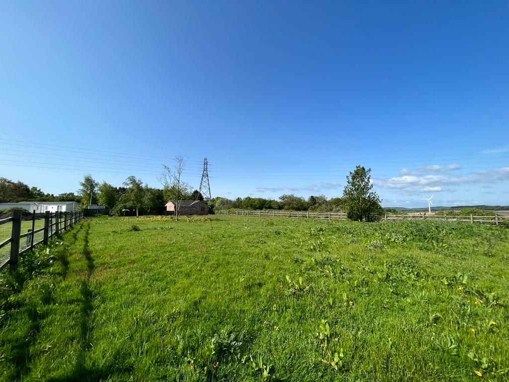 Land and Stables off Mansfield Road, Papplewick, Nottingham, NG15 8FL