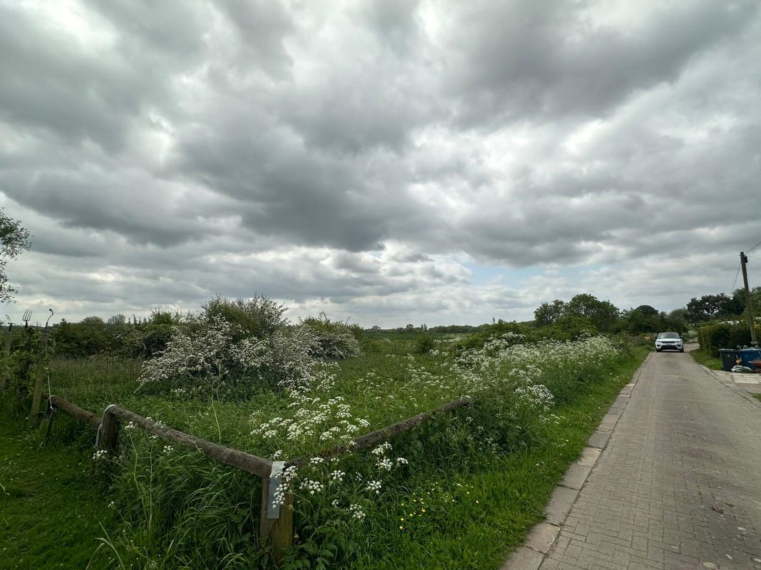 POSTPONED Plot & Access Track, Trent Side, Barton in Fabis, Nottinghamshire, NG11 0BL