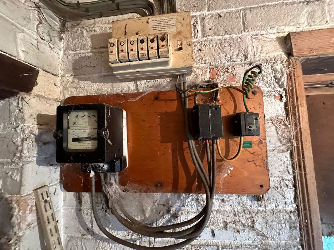 332 Spring Lane, Lambley, Nottingham, NG3 5RQ