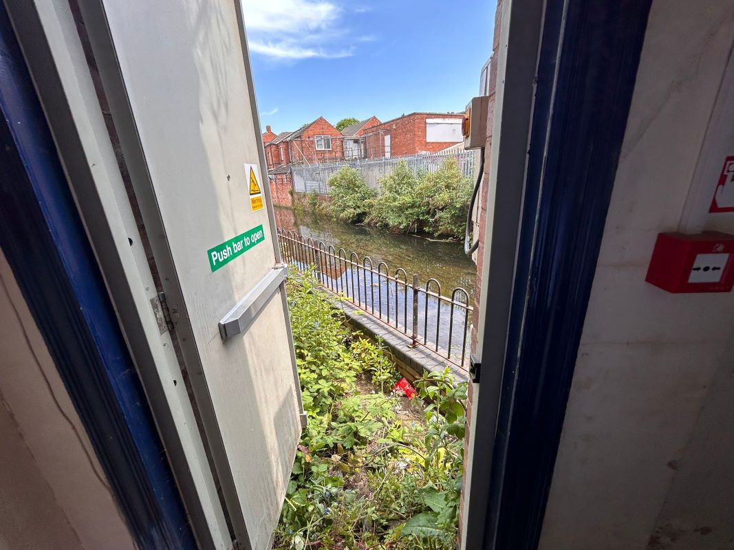 47-49 Bridge Place, Worksop, Nottinghamshire, S80 1DT