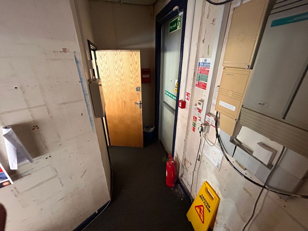 47-49 Bridge Place, Worksop, Nottinghamshire, S80 1DT