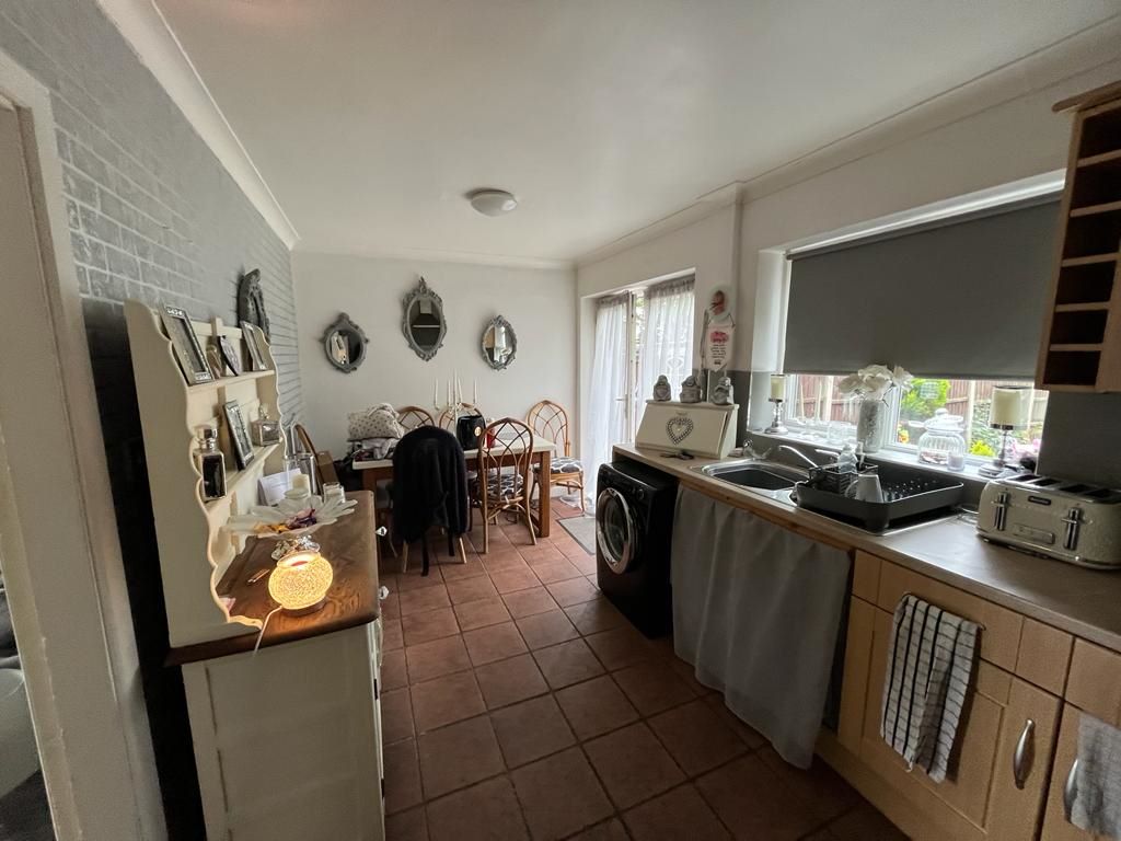21 Padstow Road, Nottingham, NG5 5GH