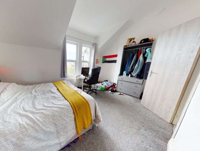 30 Nottingham Road, Nottingham, NG7 7AE