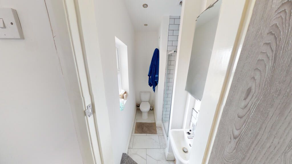 30 Nottingham Road, Nottingham, NG7 7AE