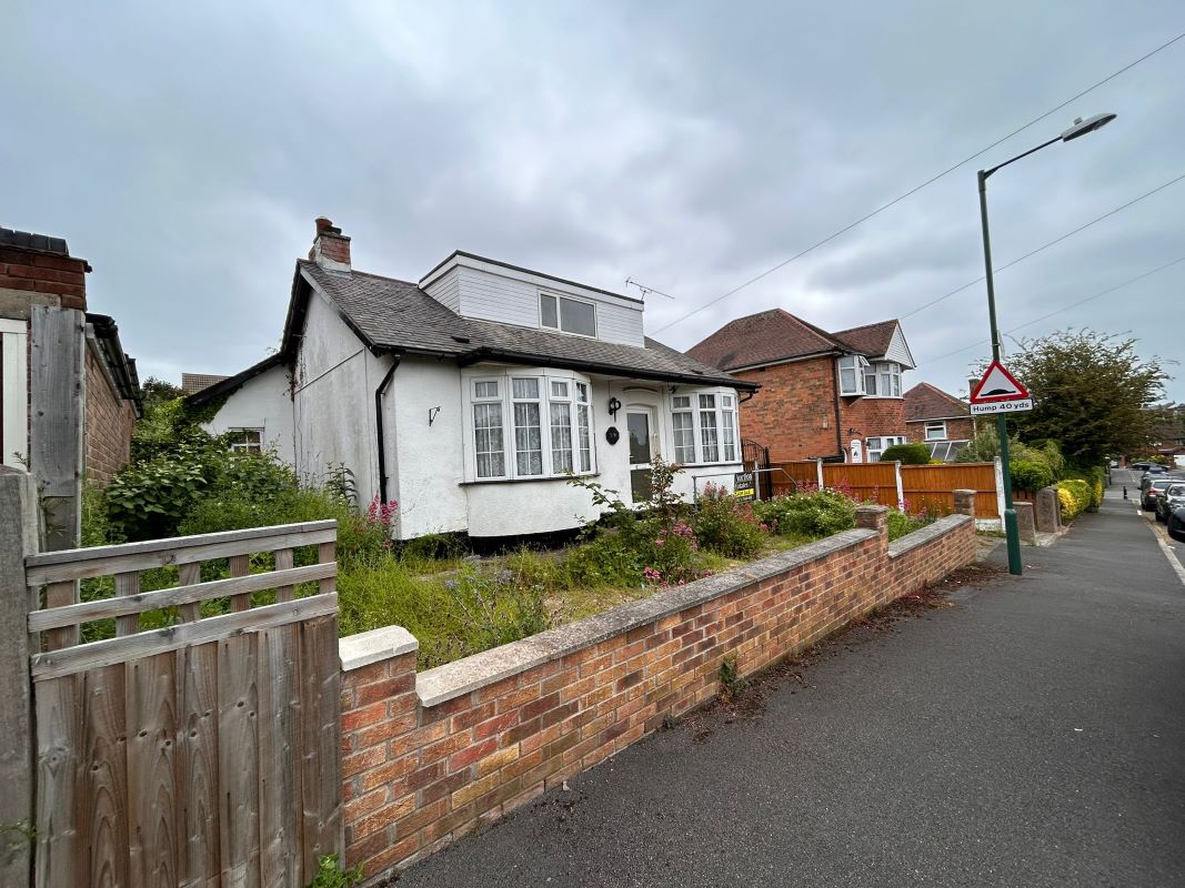 39 Bentley Avenue, Nottingham, NG3 7AX