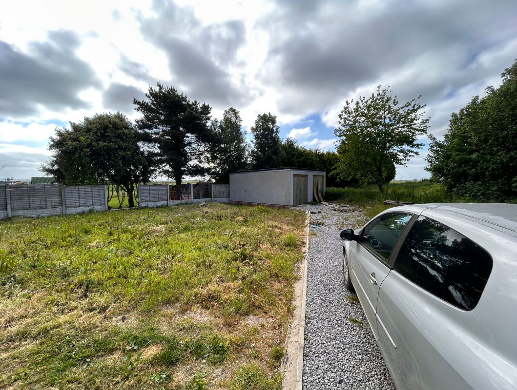 WITHDRAWN Show Cottage, Pademoor, Eastoft, Scunthorpe, South Humberside, DN17 4PZ