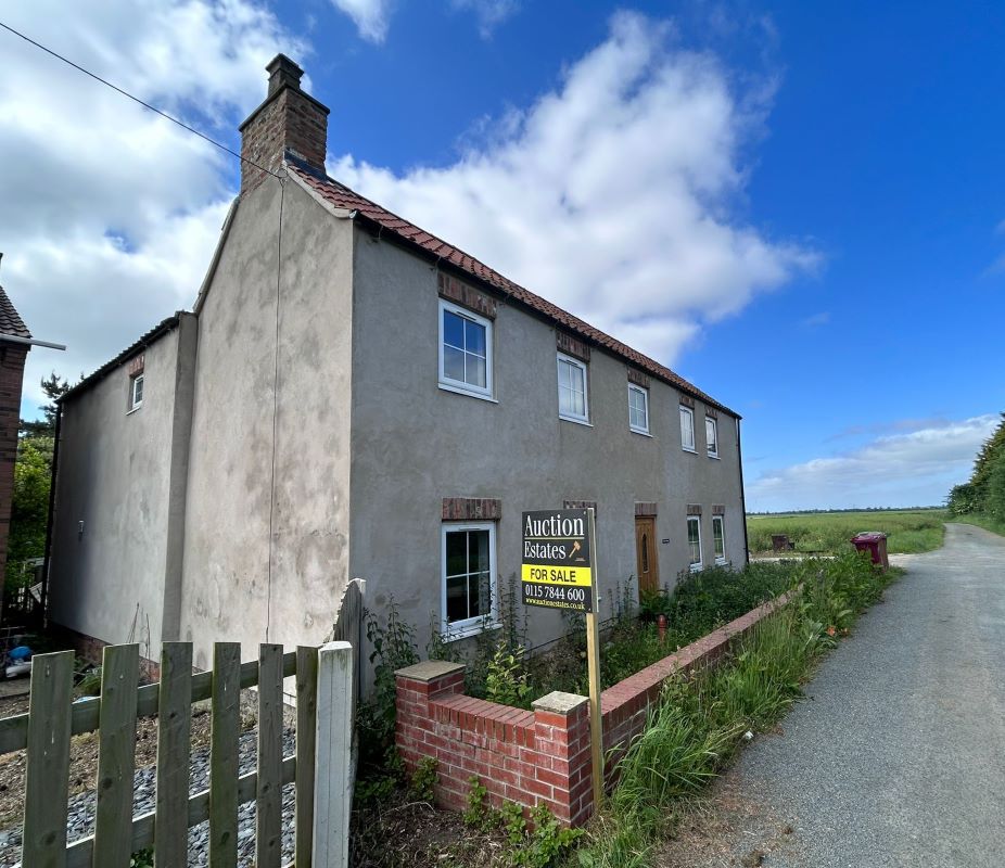 WITHDRAWN Show Cottage, Pademoor, Eastoft, Scunthorpe, South Humberside, DN17 4PZ