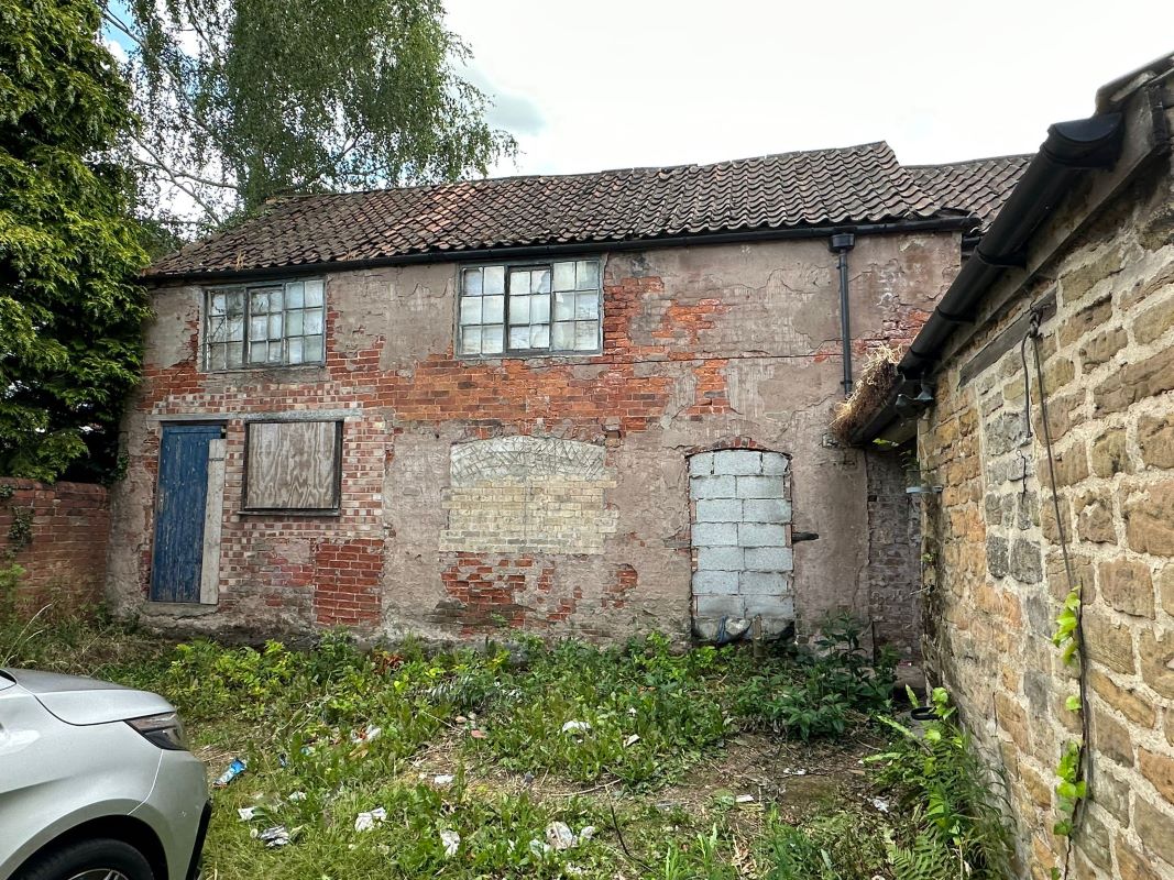 1 Station Road, Hucknall, Nottingham, NG15 7UD