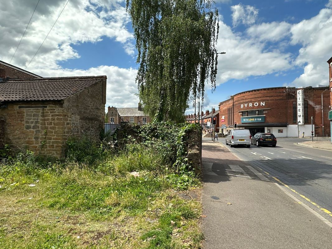 1 Station Road, Hucknall, Nottingham, NG15 7UD