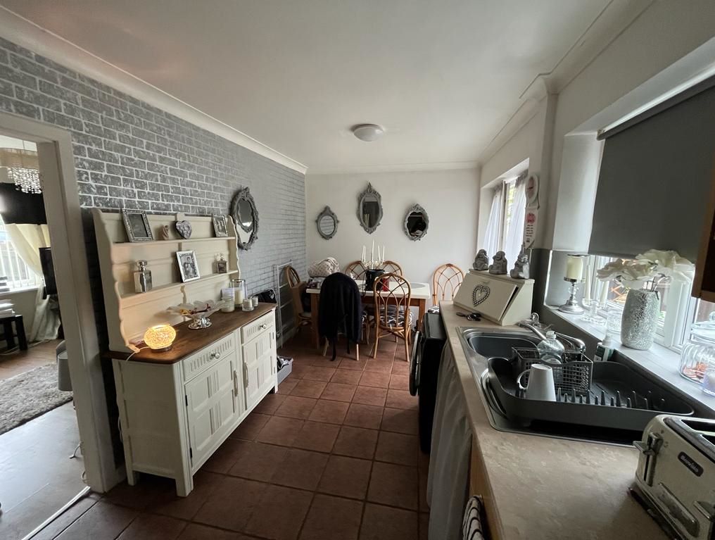 21 Padstow Road, Nottingham, NG5 5GH