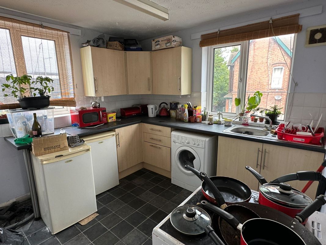 Flats 1 to 4 & Garage Block, 5 Meadow Road, Beeston, Nottinghamshire, NG9 1JN