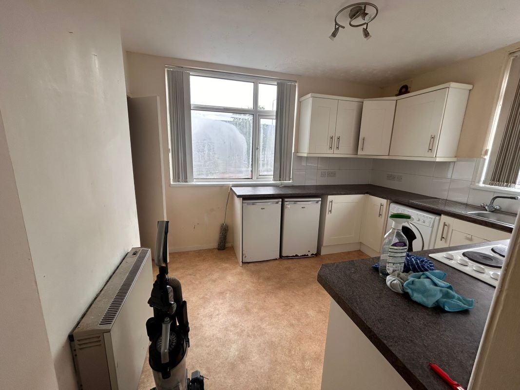 Flats 1 to 4 & Garage Block, 5 Meadow Road, Beeston, Nottinghamshire, NG9 1JN