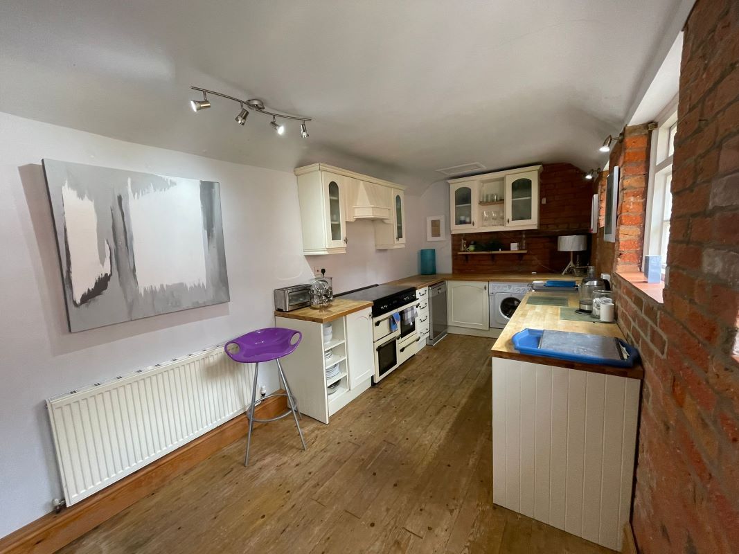 The Old Bakehouse, Kneeton Road, East Bridgford, Nottingham, NG13 8PG