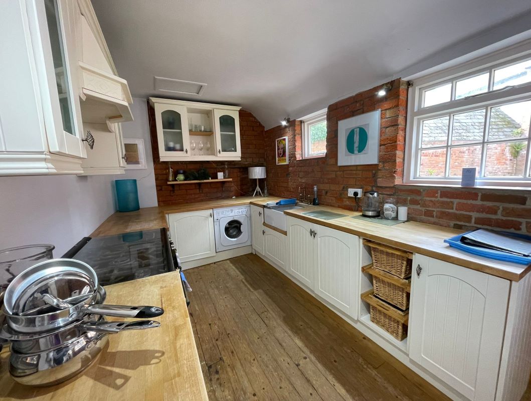 The Old Bakehouse, Kneeton Road, East Bridgford, Nottingham, NG13 8PG