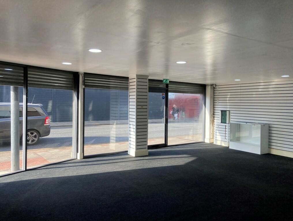 4 x Shops, Kent Street & Freeman Street, Grimsby, DN32 7DH