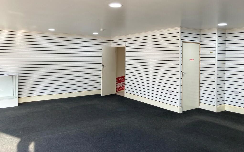 4 x Shops, Kent Street & Freeman Street, Grimsby, DN32 7DH