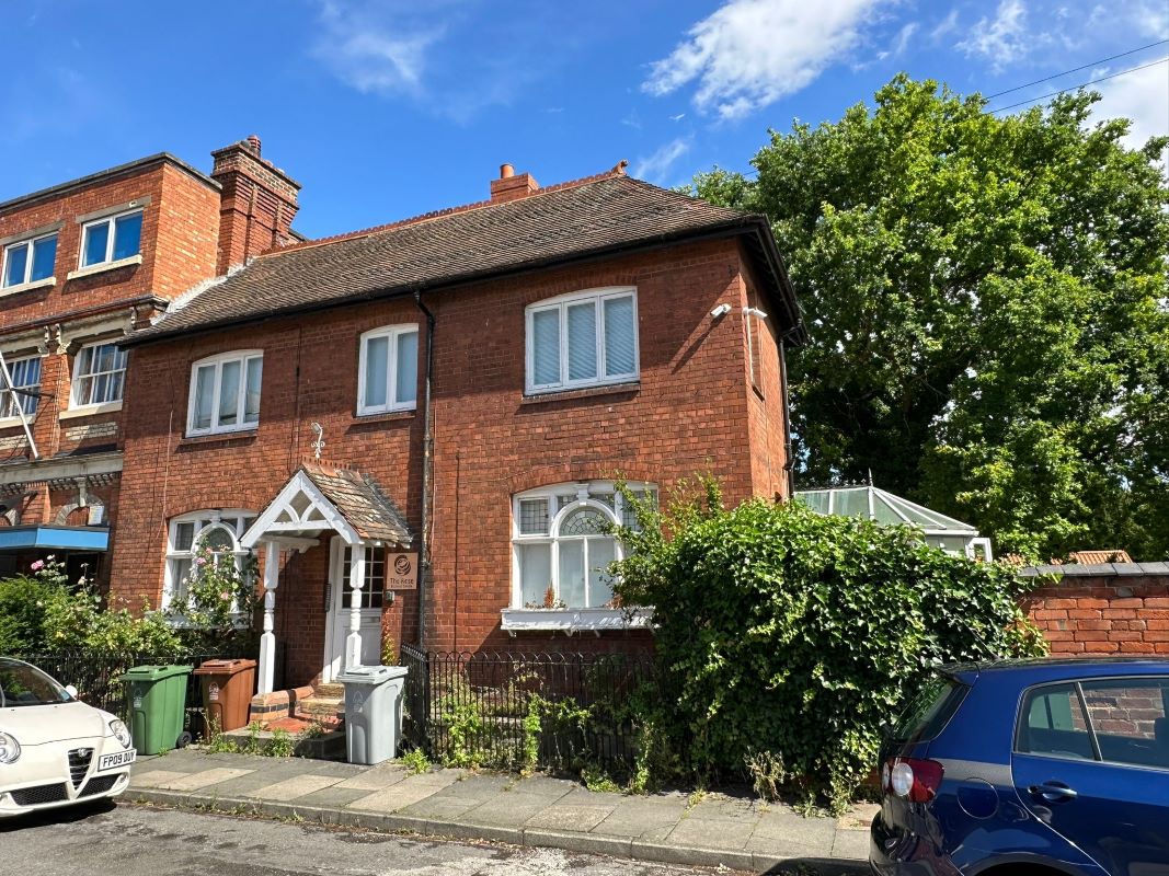 1 Magnus Street, Newark, Nottinghamshire, NG24 1LB