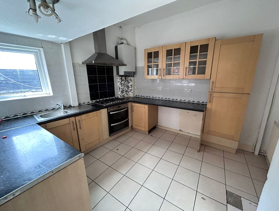 12 High Church Street, Nottingham, NG7 7JP