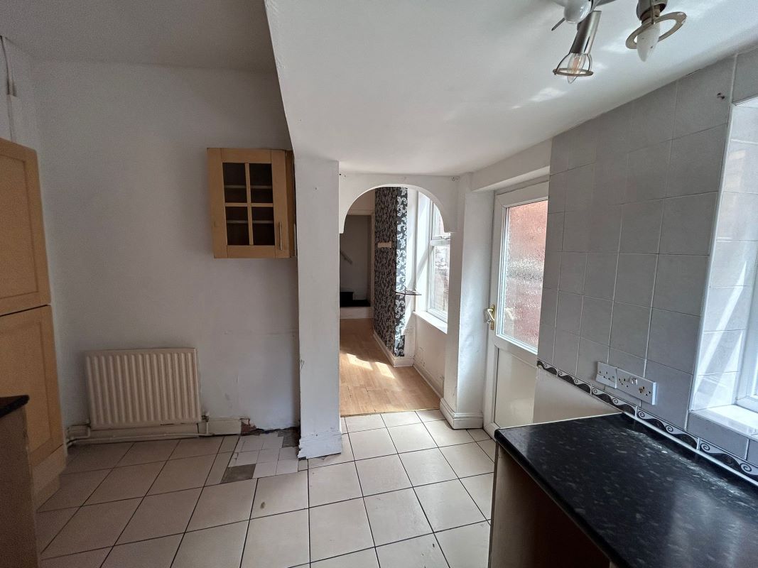 12 High Church Street, Nottingham, NG7 7JP