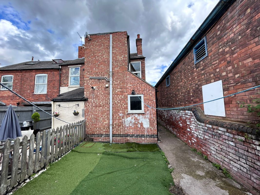 12 High Church Street, Nottingham, NG7 7JP